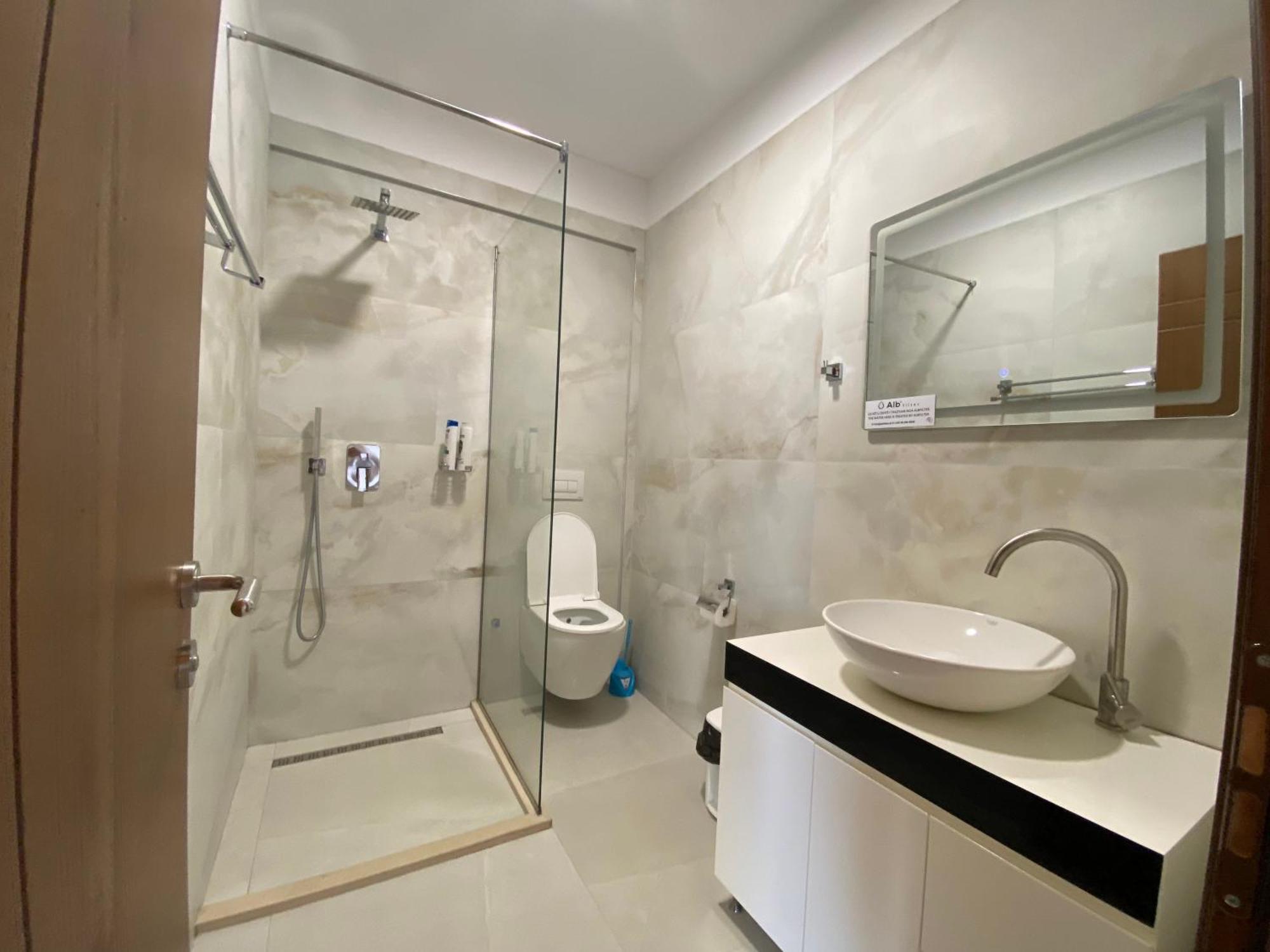 Lahuta E Vjeter Agroturizem Hotel Lac ภายนอก รูปภาพ