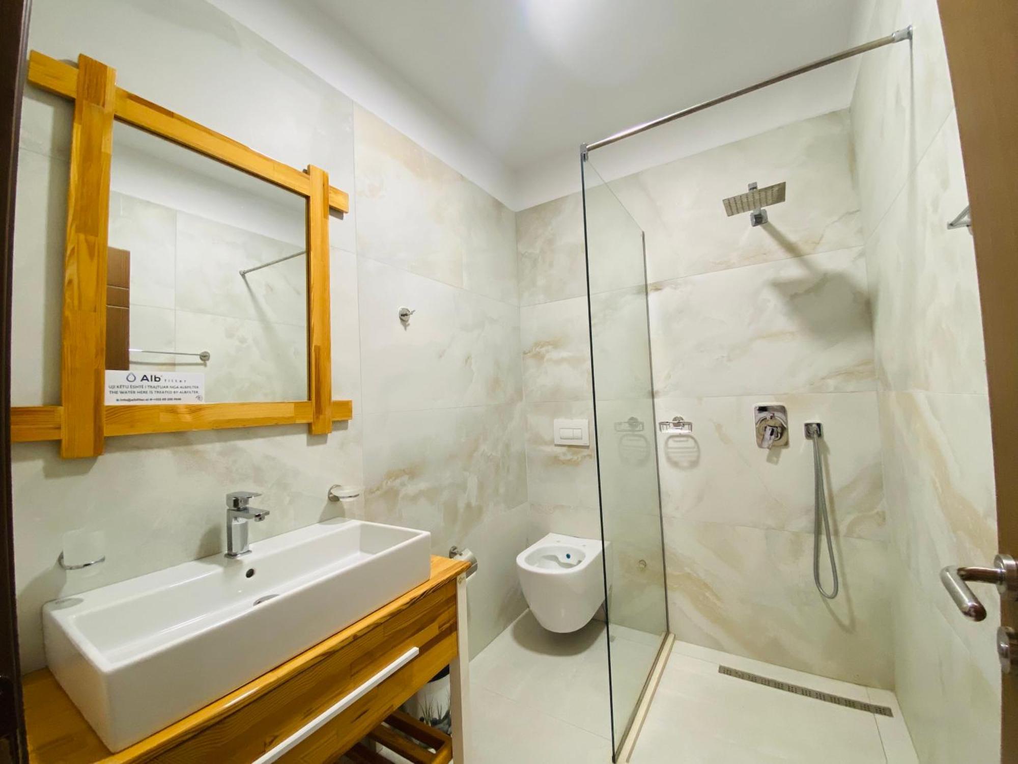 Lahuta E Vjeter Agroturizem Hotel Lac ภายนอก รูปภาพ