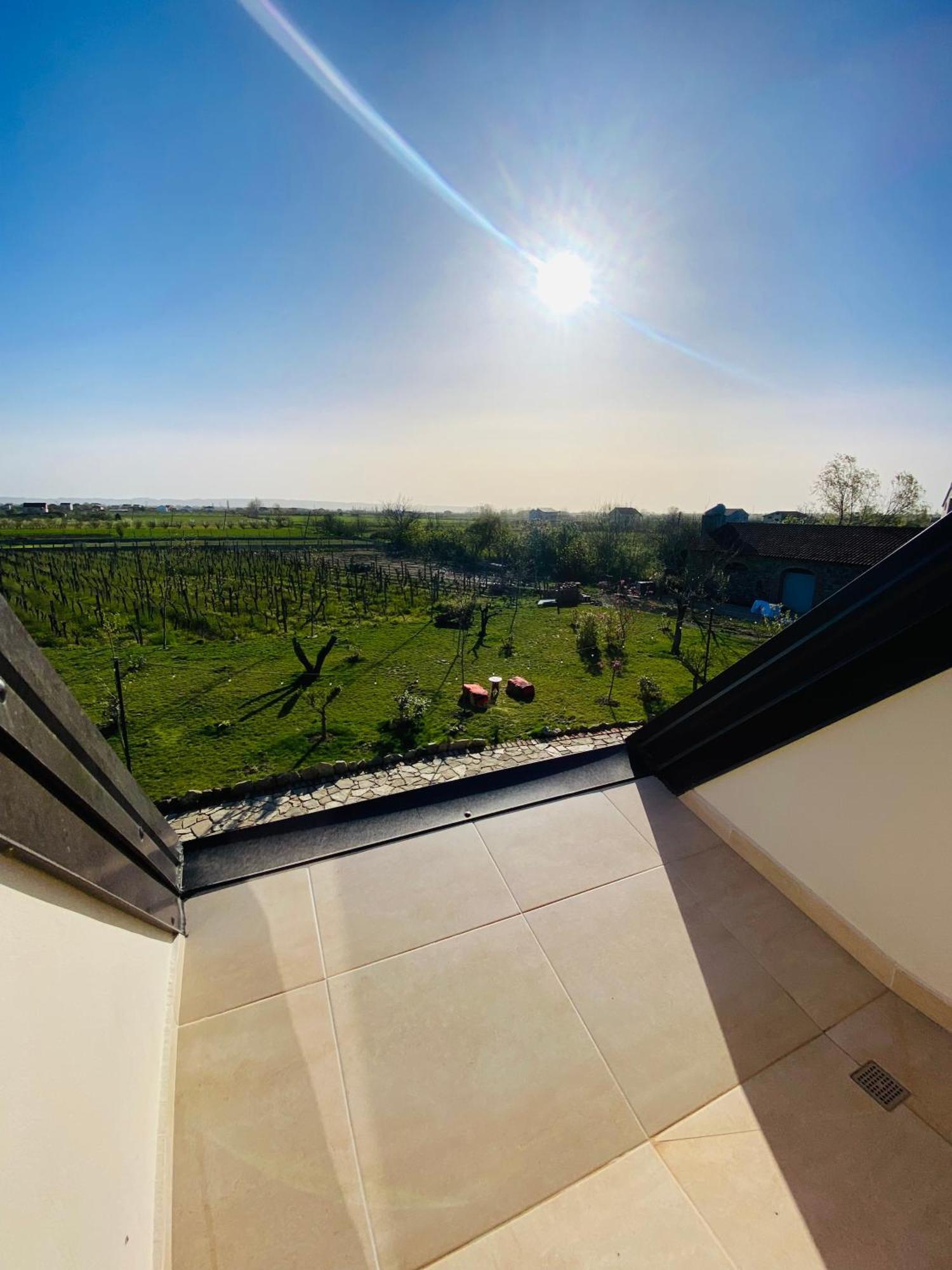 Lahuta E Vjeter Agroturizem Hotel Lac ภายนอก รูปภาพ
