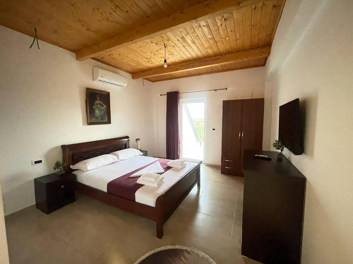 Lahuta E Vjeter Agroturizem Hotel Lac ภายนอก รูปภาพ